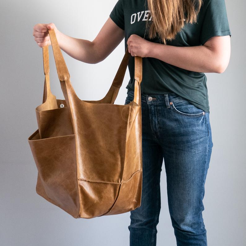 Lily | Chic Everyday Carryall – Sleek & Spacious Tote