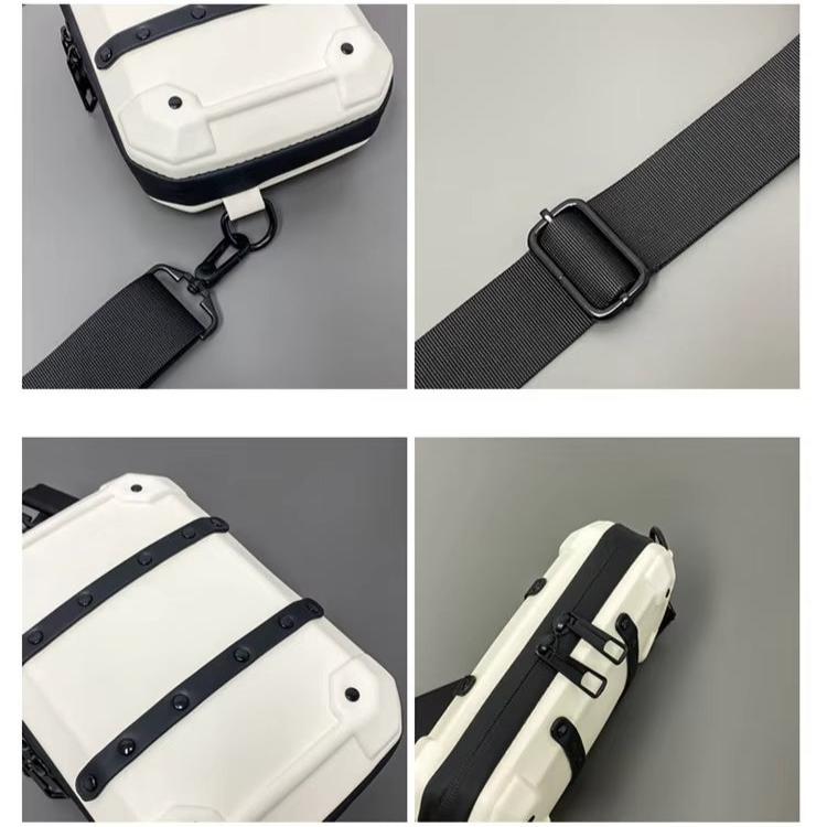 Felix | Compact Shoulder Bag