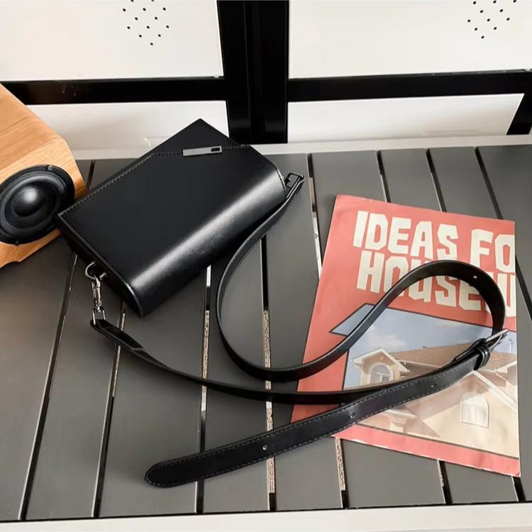 Noah | Simple PU Leather Small Crossbody Sling Bag