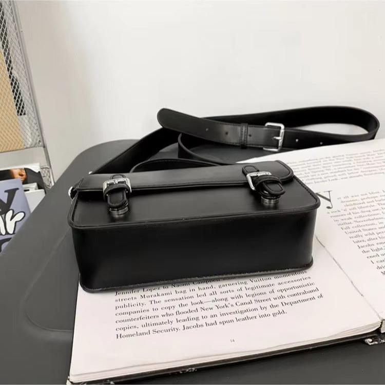 Liam | Men's Trendy Small Leather Crossbody Sling Bag