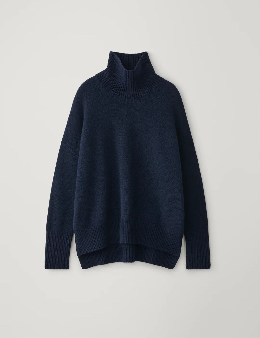 Sweater made of noble cashmere mix with a stylish turtleneck-2