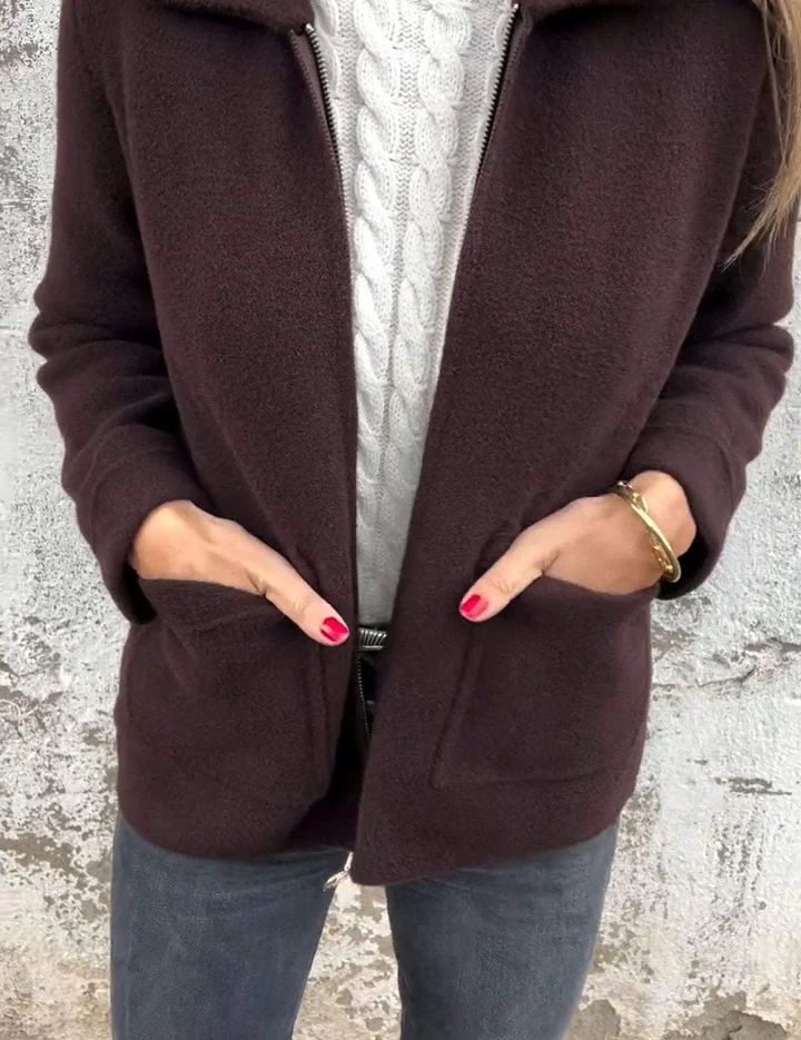 Part jacket in feminine design with a two -color look for women-4