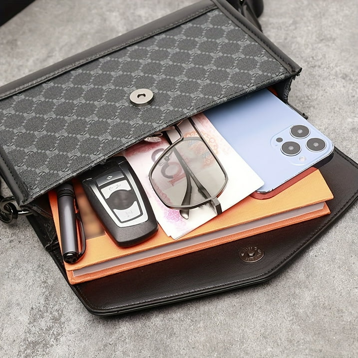 Finn | Small Sling Crossbody Bag