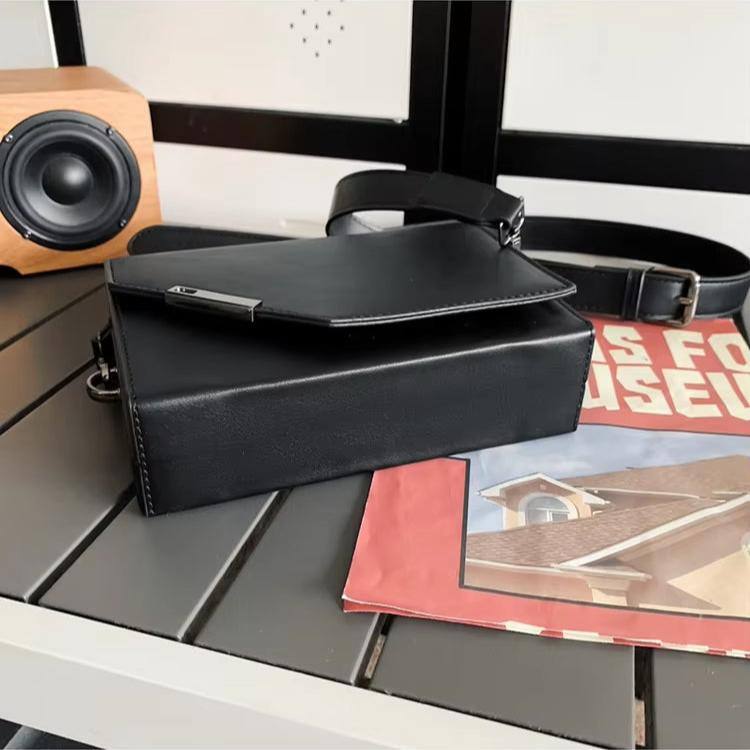 Noah | Simple PU Leather Small Crossbody Sling Bag