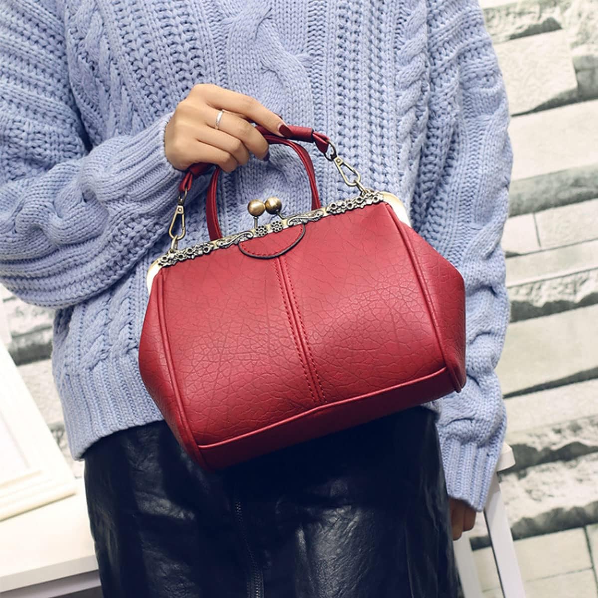 Isla | Vintage Kiss-Lock Crossbody Bag