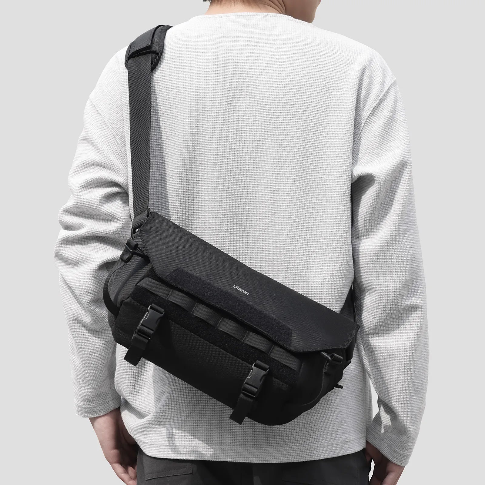 Liam | Expandable Camera Sling Bag