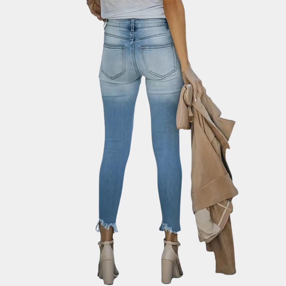 C3427-Abolins-lightblue_1.png