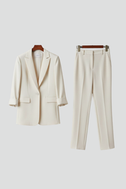 Chic Women's Blazer Set with Defined Silhouette and Straight-Leg Trousers for Professional and Casual Style 1