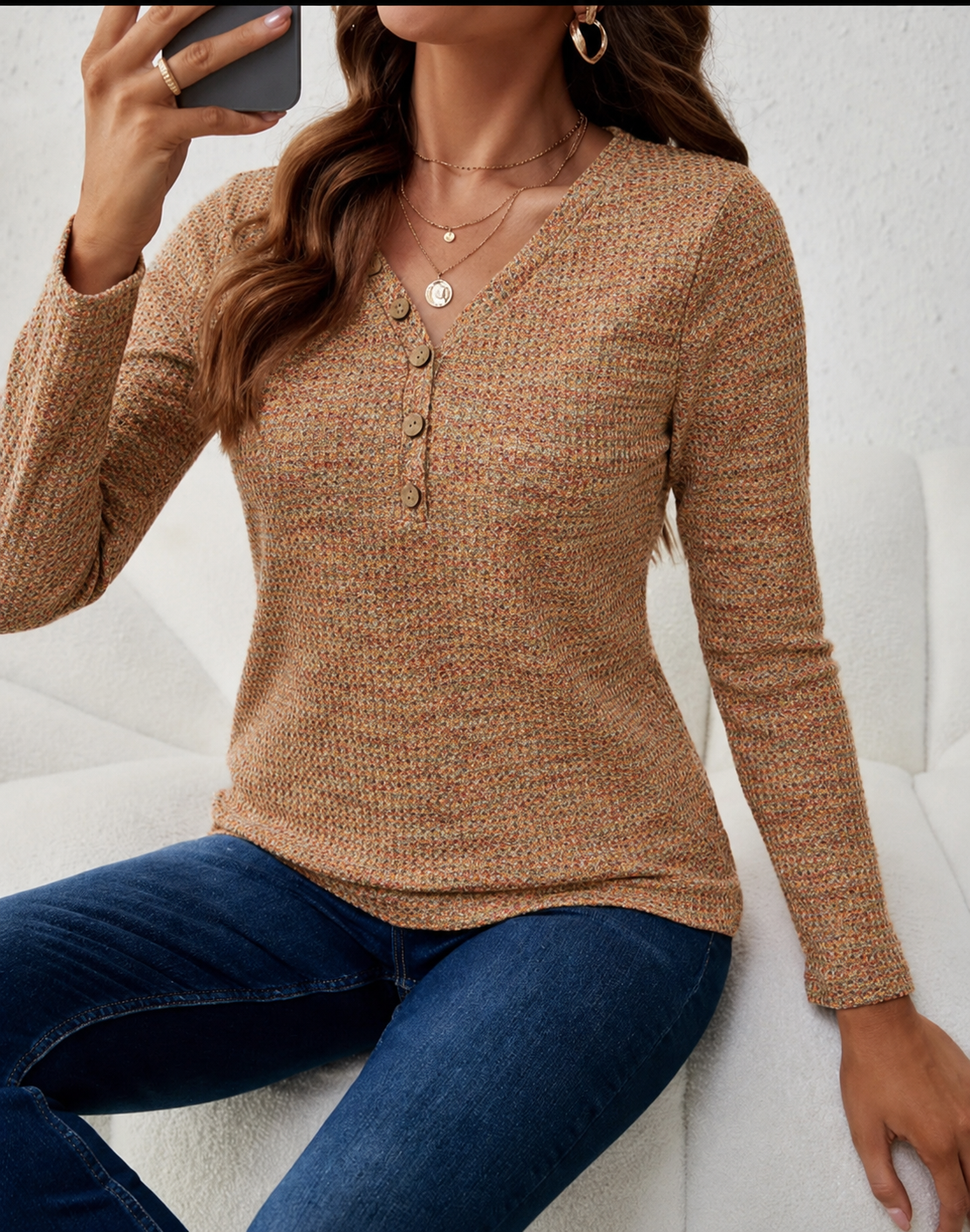 Chicselfiewithcozyknittop.png