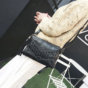 Sanne | Chic Textured Accent Crossbody Clutch