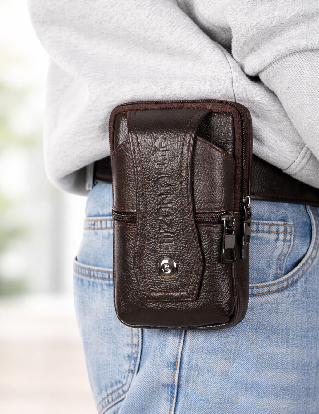 Leatherbeltpouchwithsilverzippers.png