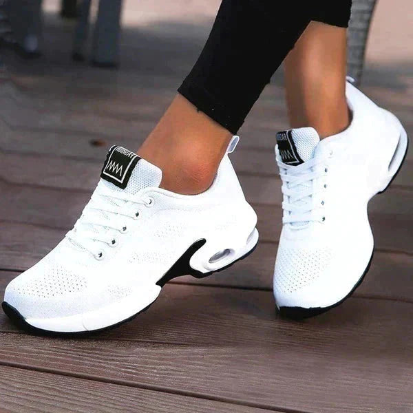 Orthopedic-athletic-shoes-for-women-Fashion-Nora.webp
