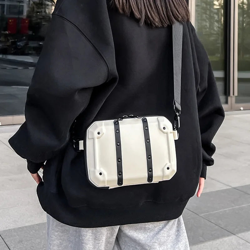 Felix | Compact Shoulder Bag