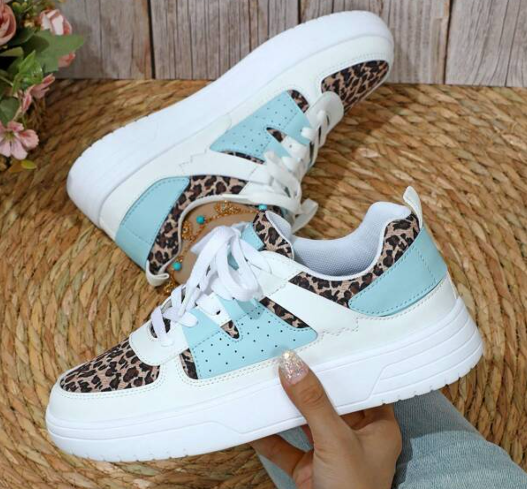 Leo turquoise
