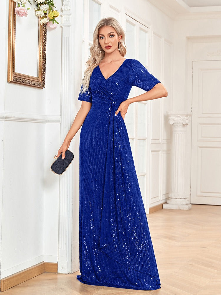 ELIA | An elegant dress