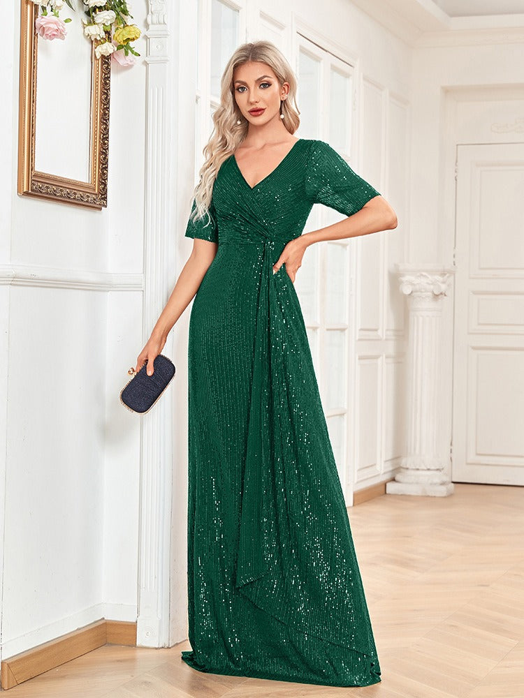 ELIA | An elegant dress