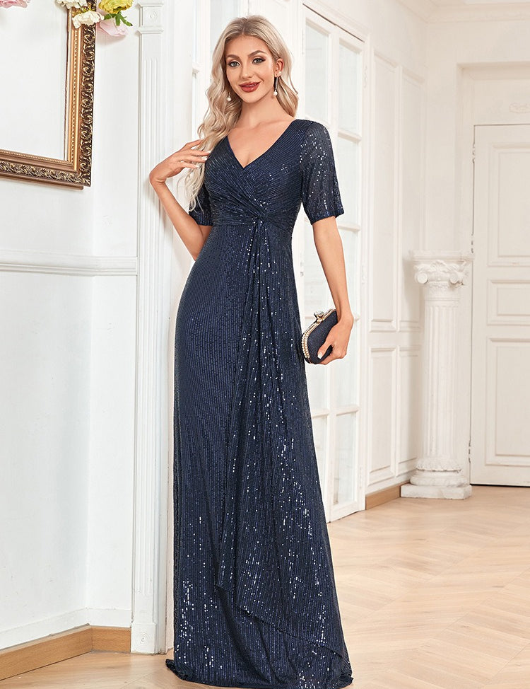ELIA | An elegant dress