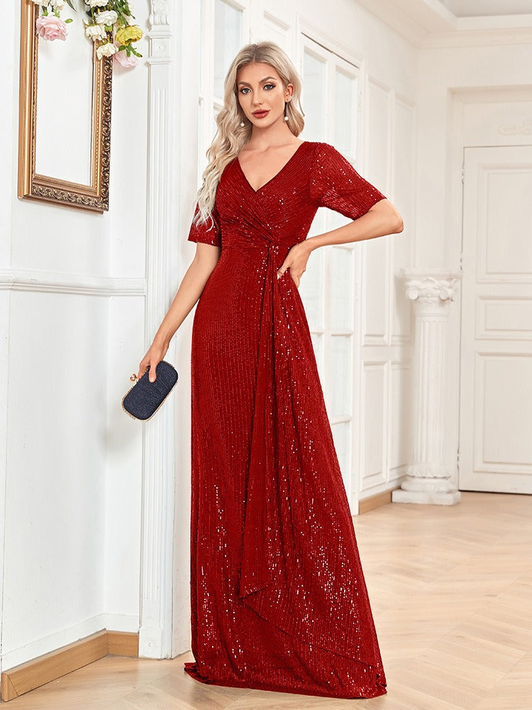 ELIA | An elegant dress