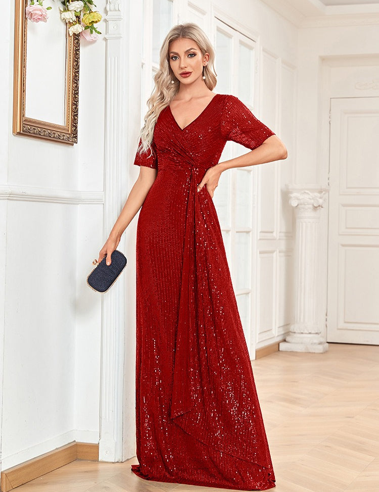 ELIA | An elegant dress