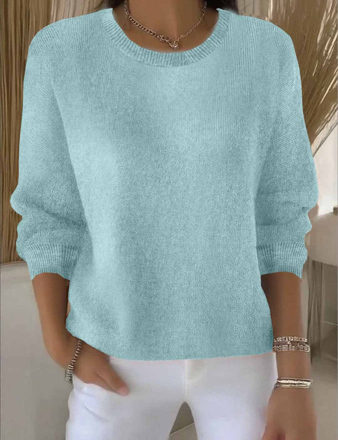 Women's Sweater - Elegant Style and Comfort for Any Occasion 10