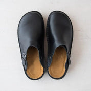 Finn | Rustic Slip-On Clogs